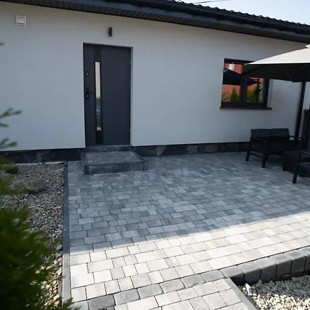 Apartament Pod Gromadzyniem Ustrzyki Dolne Exterior photo